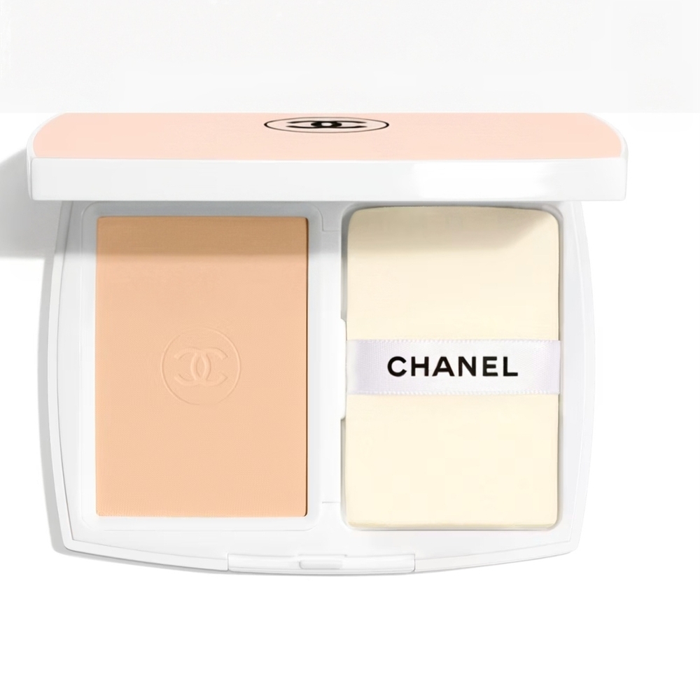NEW~ CHANEL LE BLANC COMPACT Brightening Compact  Foundation SPF 25 ~ B20